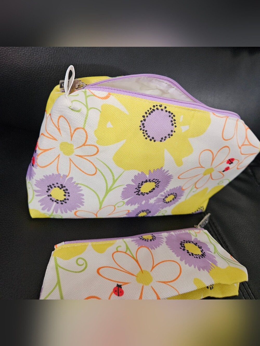 Clinique Floral Cosmetic Bag Set with Purple & Yellow Flowers Nwot - Picture 2 of 5